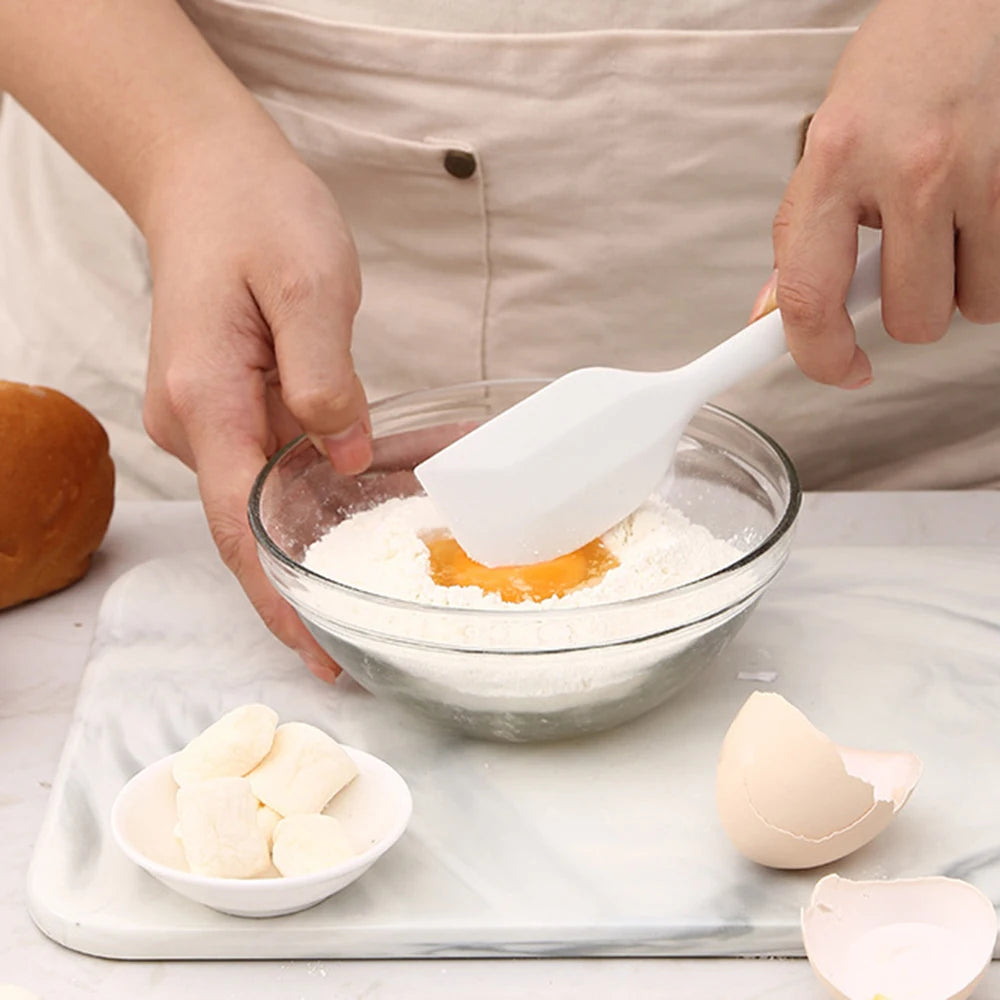 4Pcs Mini White Silicone Scraper Oil Brush Egg Whisk Spatula Silicone Cooking Utensil Multipurpose Kitchen Cake Tool Set